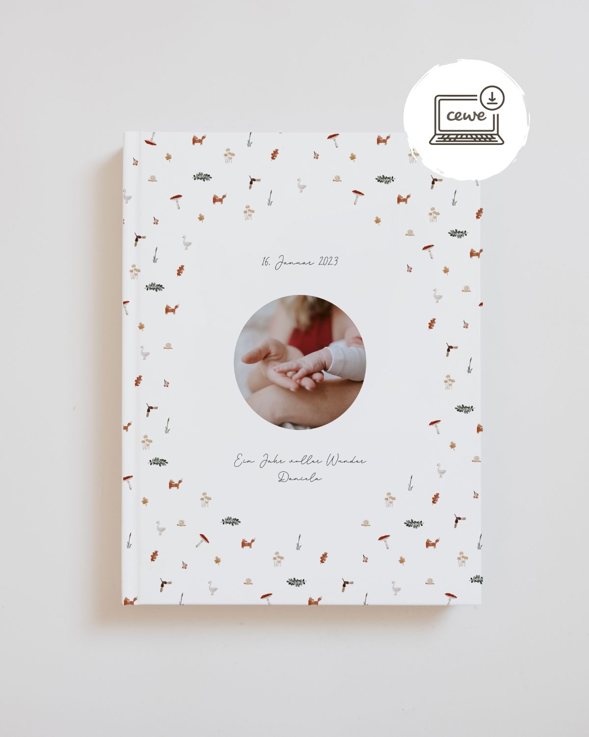 CEWE Fotobuch Template "Baby und Kinder Jahrbuch"